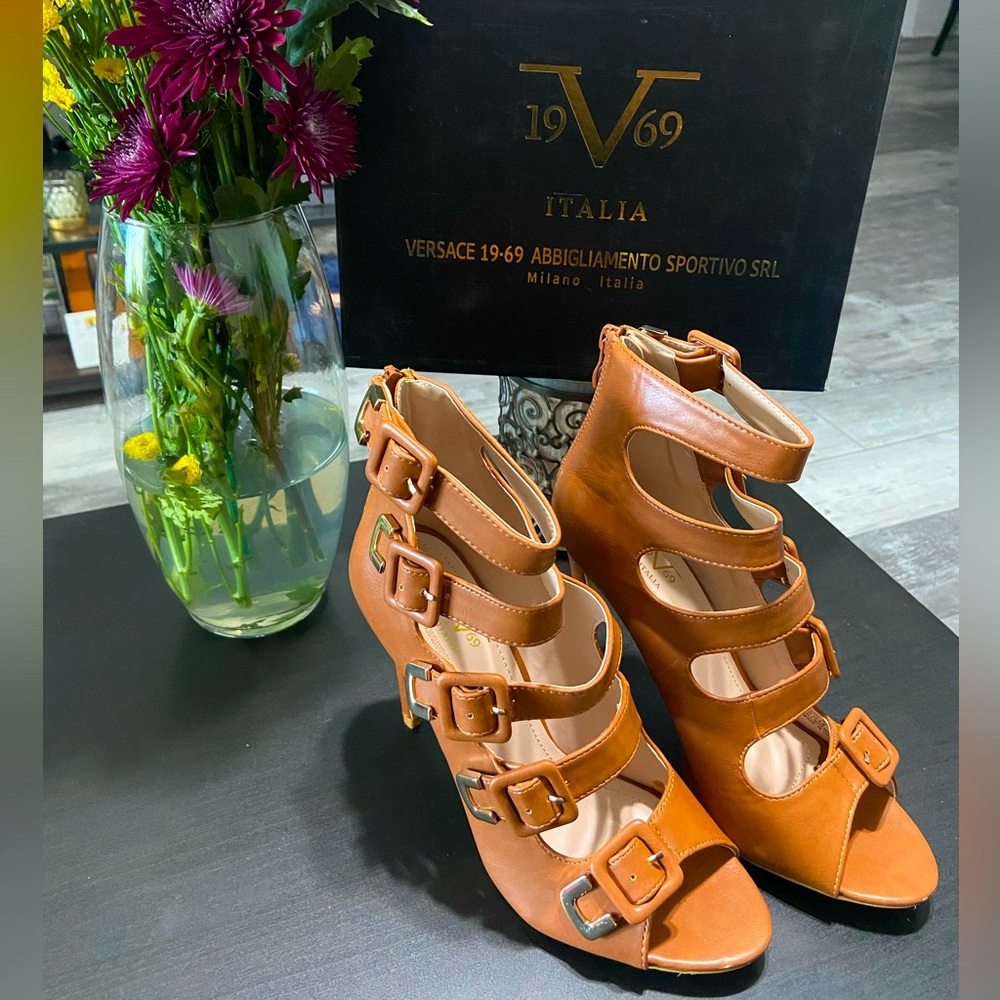 Versace 19-69 Abbigliamento Sportivo SRL- Milania Buckle Heel 8.5M